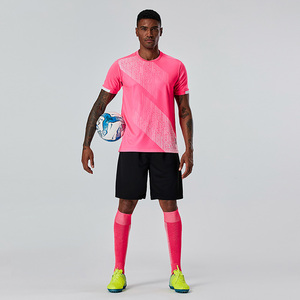 Conjunto de ropa de fútbol personalizable Jersey y pantalones cortos transpirables con impresión por sublimación del logotipo del equipo del fabricante de ropa deportiva OEM - Product Image 3