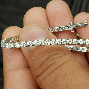 925 Sterling 3ct Infinity Linked Moissanite Diamond Bracelet de tennis Bracelets et bracelets en diamant élégants et élégants - Product Image 1