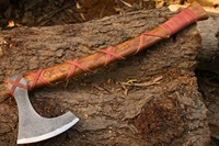 Kustom buatan tangan baja karbon Viking kapak dengan pegangan kayu dan selubung kulit halus buatan tangan sumbu berkemah kapak daging