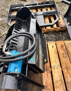 Mezcladora de Concreto Universal para Tractor Oruga con Dispensador Lateral de Motor, Productividad de 15 m/h, Garantía de 4 Años - Product Image 5