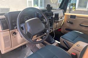 JEEP WRANGLER SAHARA 4X4 USADO DE 1999, CON VOLANTE A LA IZQUIERDA/DERECHA - Product Image 4