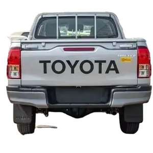Hilux 9X DC 2.4D MT 4X4 2023 Usado, Volante a la Izquierda, Asientos de Cuero, Cámara Trasera, Ventanas Eléctricas, Color Plata (VC HI.L UX.DC2.4D 17) - Product Image 1