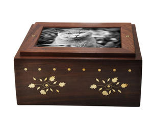 High Quality American Style Handmade Wood Cremation <b>Urns</b> for <b>Cat</b> and Dog Ashes Wholesale Funeral <b>Urns</b> for Pets - Product Image 2