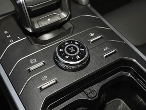 SUV Diesel Turbo Automatique d'Occasion Classique Range Rover 2024 Jetour Traveler à Différentiel Blocable, en Cuir, Vente Rapide - Product Image 6