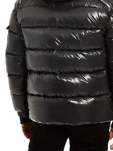 Chaqueta Acolchada de Algodón Impermeable y Cortavientos Personalizada al por Mayor con Logotipo Frontal y Capucha Brillante de Nailon - Product Image 5