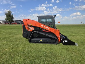 รถตักล้อยางขนาดเล็ก Kubota SVL110-3 เครื่องยนต์ดีเซล สีส้ม อุปกรณ์ก่อสร้าง - Product Image 1