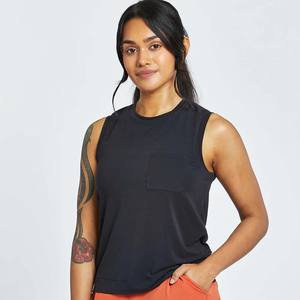 Camiseta sin Mangas Ligera con Logotipo Personalizado para Mujer - Product Image 3