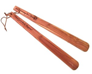 แตรทรงโค้งสำหรับรองเท้าทำจากไม้บัว - Product Image 1