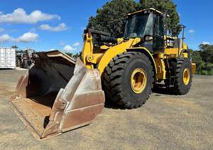 Chargeuse sur pneus Caterpillar 966M d'occasion en stock, de haute qualité, en bon état, arrivée populaire, modèle 2017 - Product Image 4