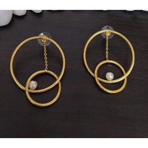 Pendientes de Aro de Latón Soumya Creation, Hechos a Mano, Chapados en Oro, Diseño Floral Geométrico Moderno, para Mujer, para Fiestas y Ocasiones Especiales, con Imitación de Perla - Product Image 2