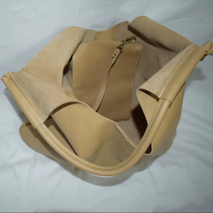 Bolso Tote Vintage de Cuero Genuino Marroquí, Duradero y Resistente al Agua, Versátil para Todas las Estaciones: Verano, Invierno, Primavera, Otoño - Product Image 1