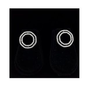 Ensemble collier et boucles d'oreilles en or 14KT au design unique avec des diamants de laboratoire du fabricant indien - Product Image 1