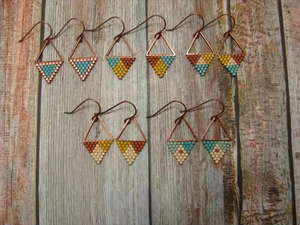 Pendientes bordados a mano y con cuentas de diseño en la parte posterior, el mejor proveedor de joyería, artesanías MD - Product Image 4