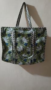 Large Solid Color Eco-Friendly Stylish Women's Tote Bag Blue <b>Quilted</b> Open Closure <b>Summer</b> Autumn Daily Shopping Travel-Made - Product Image 2