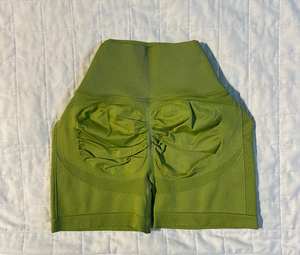 Short de gymnastique en satin taille haute pour femme respirant contrôle du ventre bout à bout entraînement Scrunch Yoga Shorts ceinture - Product Image 5