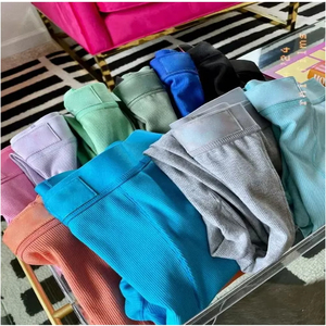 ชุดออกกำลังกายแบบชิ้นเดียวสไตล์ปี 2025 ผลิตในปากีสถาน พร้อมโลโก้สั่งทำ ผ้าฟลีซระบายอากาศ เสื้อยืด กางเกงขาสั้นออกกำลังกาย สปอร์ตบรา กางเกงขาสั้นปั่นจักรยาน - Product Image 3