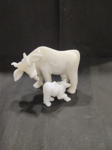 Sculpture de vache et de veau en marbre de designer Vastu & Pooja Cadeau Figurine animale en marbre blanc - Product Image 2
