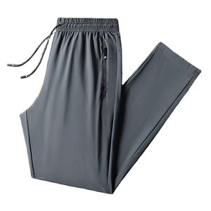 Pantalon d'extérieur confortable pour la peau personnalisé en gros pour les hommes, ont la flexibilité de se déplacer librement pantalons de survêtement Leggings amples - Product Image 1