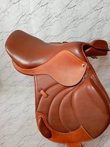 Selle de cheval de saut anglais en cuir de qualité supérieure recouverte de cuir souple Style personnalisé avec plusieurs tailles et couleurs Siège 14 "-18" - Product Image 5