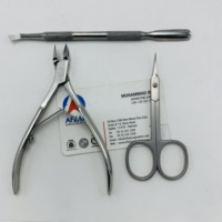 Coupe-cuticules professionnel en acier inoxydable durable pour manucure et pédicure, personnalisable