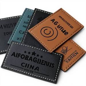 แผ่นหนัง PU แบบเลเซอร์/ลายนูน สำหรับรีดร้อน ติดแบรนด์โลโก้ตามสั่ง สำหรับใช้กับเสื้อผ้า - Product Image 1