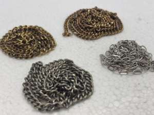 โซ่โลหะผสมสังกะสีดิบจำนวนมากหลากหลายแบบสำเร็จรูปสำหรับทำเครื่องประดับผู้หญิงระดับไฮเอนด์ ของขวัญ ขายส่งตามความต้องการ - Product Image 4