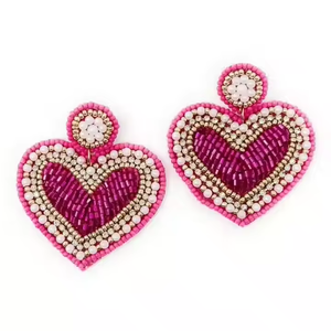 Hermosos pendientes bordados hechos a mano con forma de Hart con diamantes de imitación, joyería de piedra de moda para compromiso de boda o regalo - Product Image 1