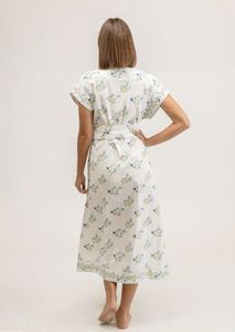 Vestidos ucranianos bordados, vestido de fiesta de moda con frente abierto y cuello en V de diseñador personalizado con cinturón a precio barato al por mayor OEM - Product Image 2