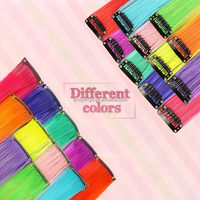 Extensions de cheveux colorés Faits saillants de la fête Clip coloré dans les extensions de cheveux Postiches synthétiques bouclés ondulés pour la fête des femmes