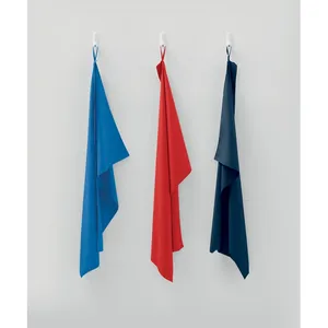Serviette en microfibre promotionnelle personnalisée ATOLL 70 pour le sport - Product Image 1