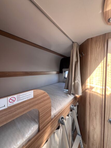 รถบ้านเคลื่อนที่ E=r=i=b=a N=o=v=a Touring 560 Mini Pop-Up Caravan Motorhome 4x4 สำหรับรถบรรทุก รองรับการนอน 4 คน ขนาด 1 ที่นอน เคลื่อนย้ายได้ - Product Image 3