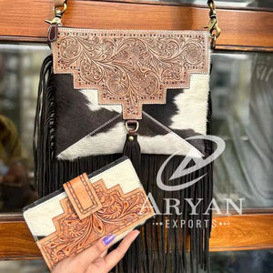 กระเป๋าถือหนังวัวขนเฟอร์เครื่องมือทำมือสไตล์ตะวันตกใหม่สำหรับผู้หญิงกระเป๋าตอนเย็นมีสไตล์และคลัทช์ขนสัตว์ที่ไม่ซ้ำกันชุดคอมโบ - Product Image 1