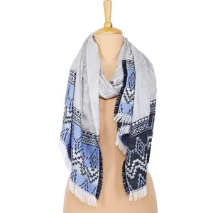 Comprar calidad estándar nuevo diseño Jacquard bufanda hecha a mano para niñas y mujeres te hacen sentir cómodo y cálido tamaño 70x180cm