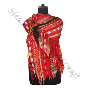 Sari en soie recyclée 15 bandes de haute qualité pour un style urbain Écharpe pour dames personnalisée Conception tribale Étole Écharpes Sari recyclé - Product Image 6