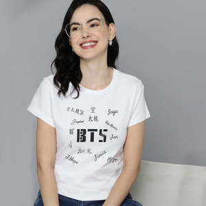 T-shirts à manches courtes slim fit pour femmes - Coupe flatteuse, toucher doux, tissu respirant pour la superposition ou à porter seul, personnalisable - Product Image 4