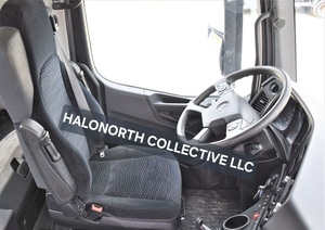 Camión Volquete Usado Mercedes-Benz Arocs 3243 8x4 Euro 5 Diésel con Volante a la Izquierda, Camión Volquete Pesado de Servicio Pesado Diésel - Product Image 5