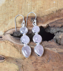 Piedra preciosa de cuarzo rosa de la mejor calidad, pendientes de diseñador hechos a mano de Plata de Ley 925, regalo de joyería de fiesta perfecto para cumpleaños - Product Image 1