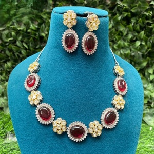 Ensemble de collier de pierres de luxe de qualité supérieure avec boucles d'oreilles parfait pour la réception de mariage et la fête pour les femmes et les filles - Product Image 2
