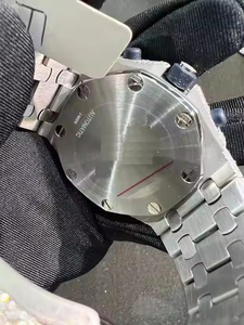 Montre en diamant Moissanite de qualité supérieure pour hommes Montre bling entièrement glacée avec bracelet en acier inoxydable et design Hip Hop de luxe - Product Image 4