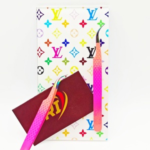 Pinces à épiler isolantes durables à pointe incurvée en acier inoxydable, anti-magnétiques, antistatiques, avec poignée confortable et précise, pour cils et extensions de cils - Product Image 3