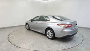 Toyota caamry Le ซีดาน4L อัตโนมัติ, เครื่องยนต์เทอร์โบสีดำที่นั่งภายในทำจากผ้ากล้องหลังพวงมาลัยซ้าย2018 - Product Image 4