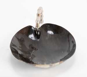 Cuenco Decorativo Artesanal de Cuerno de Búfalo con Patrones Naturales Marrones para Suministros de Fiesta en Restaurantes Ecológicos, No Tóxico, Precio Económico - Product Image 1