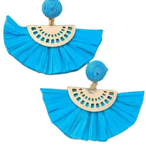 ต่างหูงานฝีมือประดับลูกปัดสีน้ำเงินและสีเงิน ดีไซน์สวย คุณภาพพรีเมียม สำหรับเด็กผู้หญิง จากอินเดีย - Product Image 1