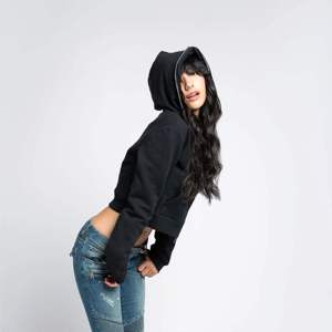 OEM Women's Cropped Full Zip Hoodie Comfortable and Stylish Perfect for Casual Wear and Workouts - Product Image 5