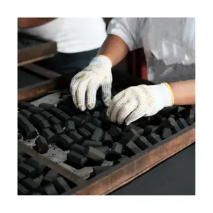 Briquetes de coco com carvão indonésio são o produto com casca de coco preferido