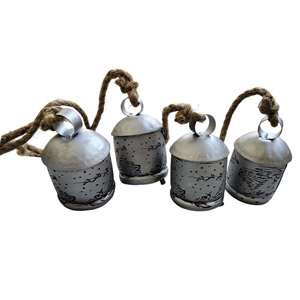 Ensemble de 5 cloches harmoniques en fer recyclé finition argentée, 82 cm, décoration intérieure et extérieure, carillon suspendu, boîtes à musique - Product Image 3