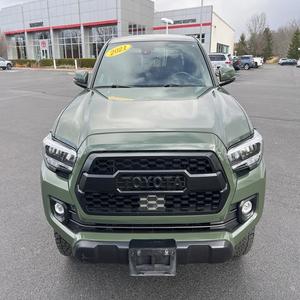 Camioneta Toyota Tacoma TRD Off Road 2021 Usada en Excelentes Condiciones - Product Image 1