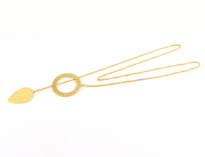 Ravissant bijoux plaqué or mat, breloques de créateur, pendentif, collier, lien classique, chaîne, pendentif, finition martelée, collier, bijoux - Product Image 6