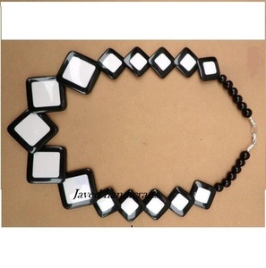 Handmade Resin Joint Beaded Necklace Resin Joint Beaded Necklace at Best Price High Quality Resin Necklace - Product Image 3