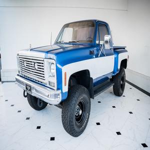 Chevrolet 1500K 1979, carrosserie carrée, 4x4 / Chevrolet 1985, propre, d'occasion, série C/K 10 - Product Image 1